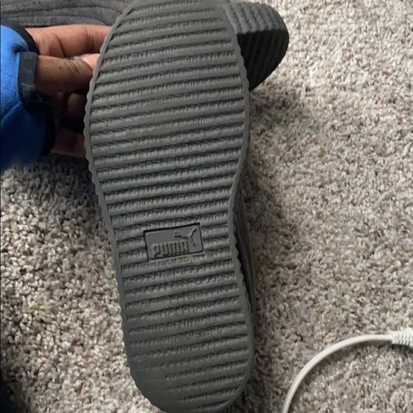 Shoes - Picture 4 of 5